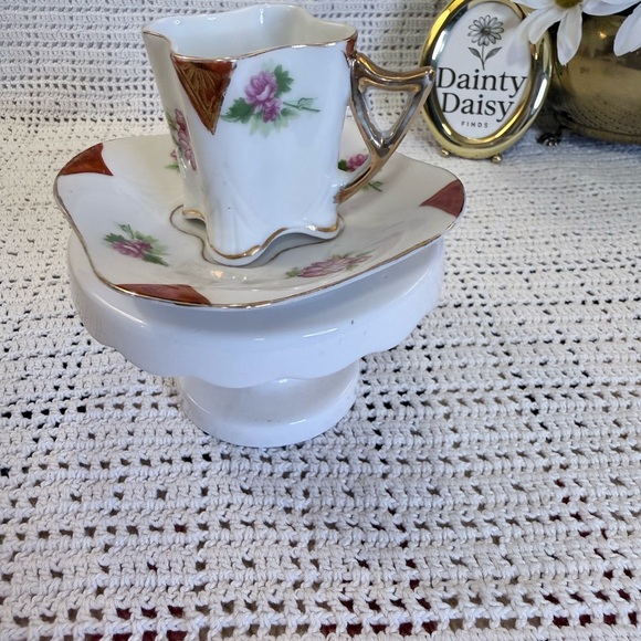 Floral Teacup and Saucer Set - Picture 3 of 3